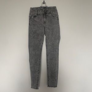 Grey wash skinny jeans (high waisted)